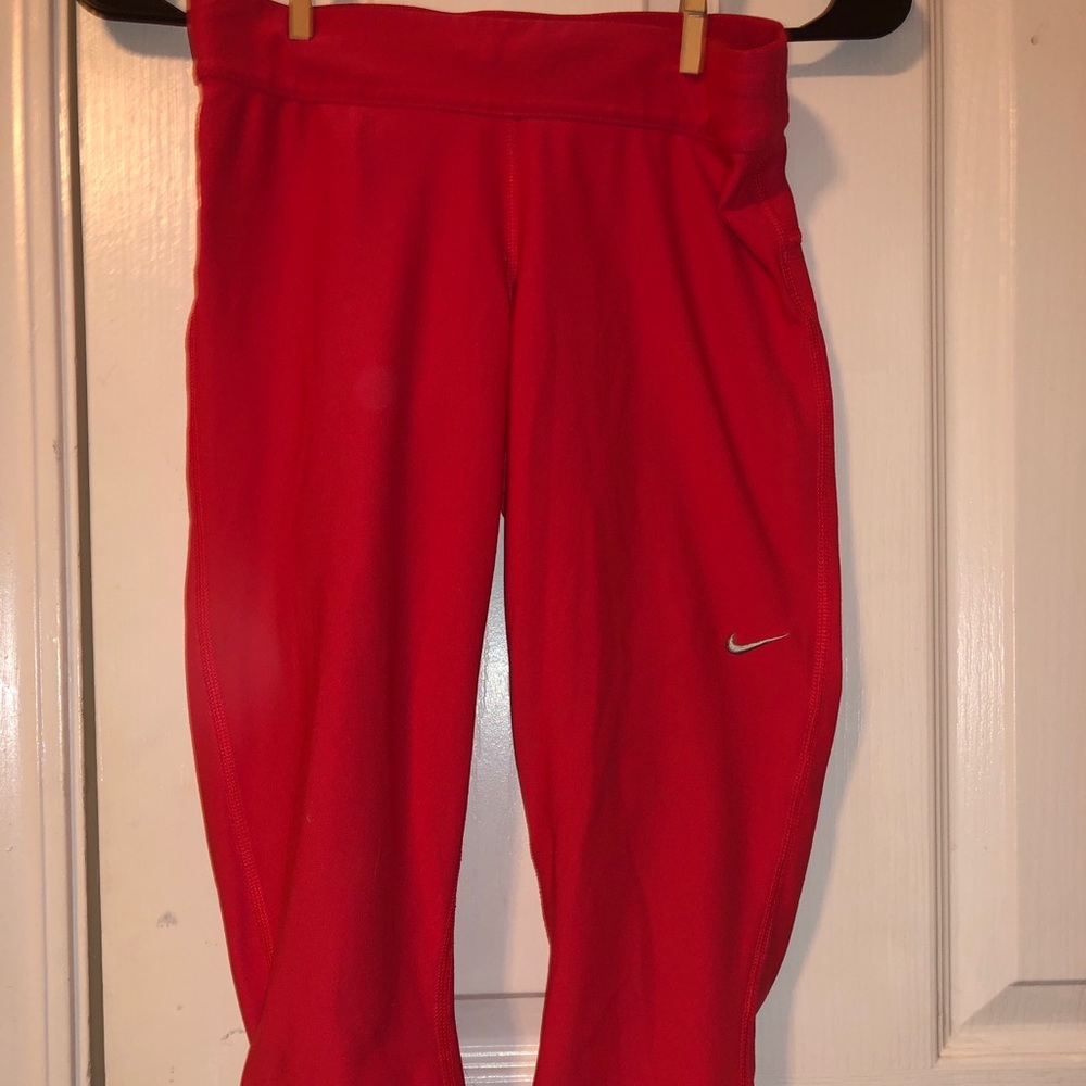 PINK CAPRI LEGGINGS